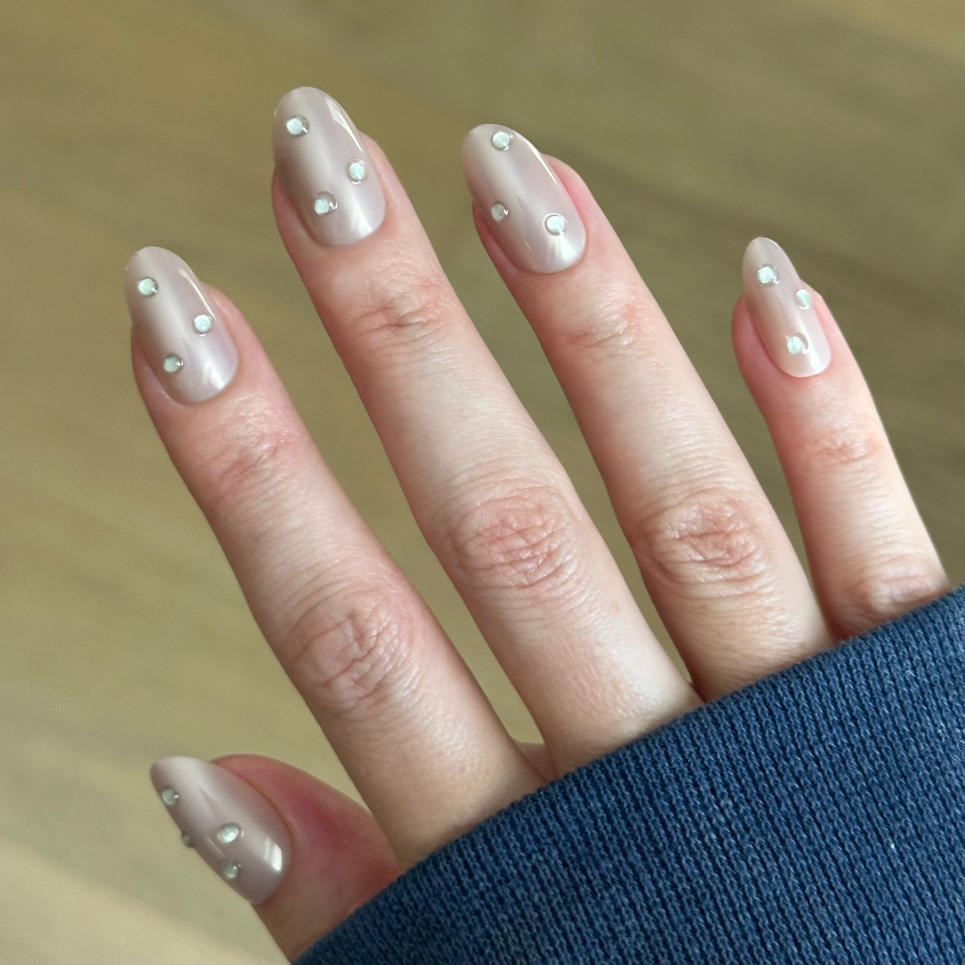Diamond Chrome Mani - Press-On | Medium | Oval neutral chrome polish with raised 3D diamond effect gems for a stylish manicure